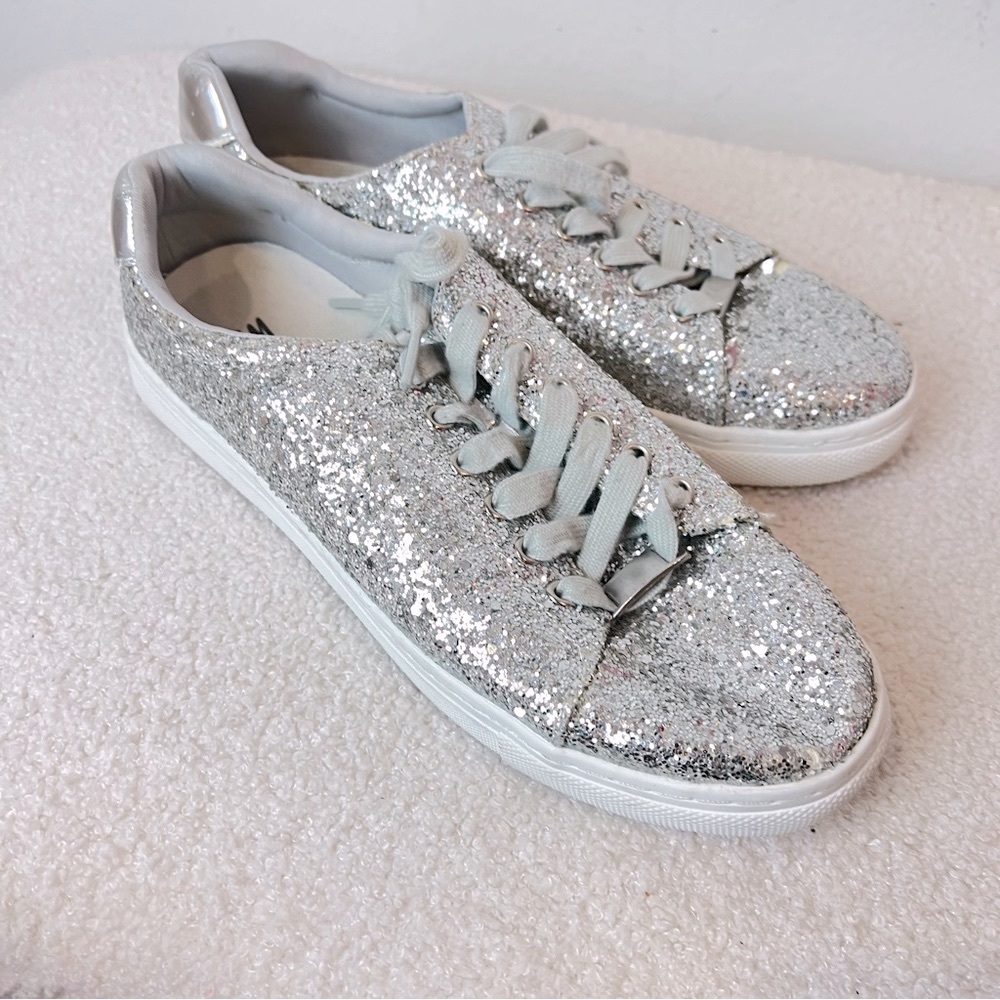 🌪️H&M Silver Sparkle Sneakers 🌪️